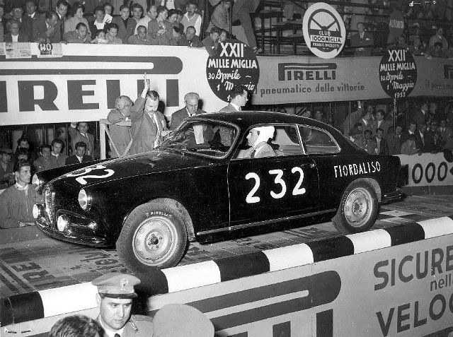 Pirelli słynie z produkcji opon sportowych.