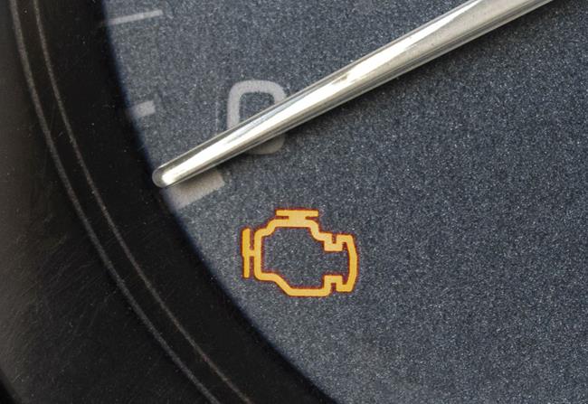 Kontrolka Check Engine