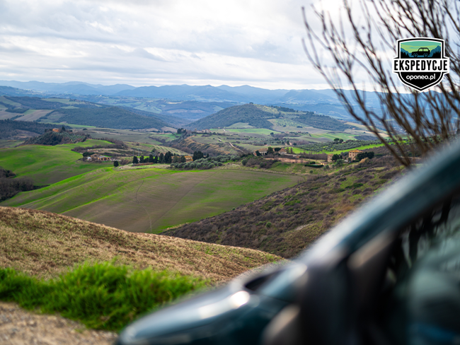 widok na toskańskie wzgórza