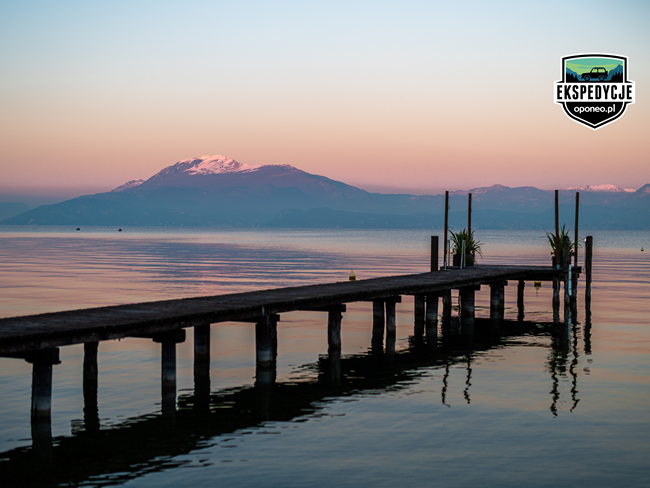 pomost z widokiem na góry