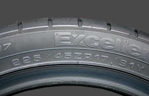 225/45 R17