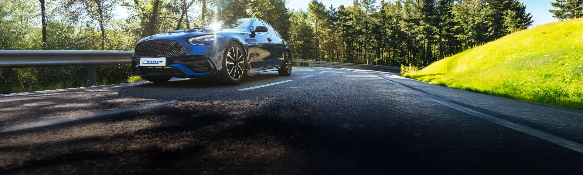 Kup komplet opon letnich lub całorocznych marki Michelin i otrzymaj kartę paliwową o wartości 60zł lub 120zł oraz skorzystaj z rat 0% . Wejdź na stronę i dowiedz się więcej o promocji! - tło