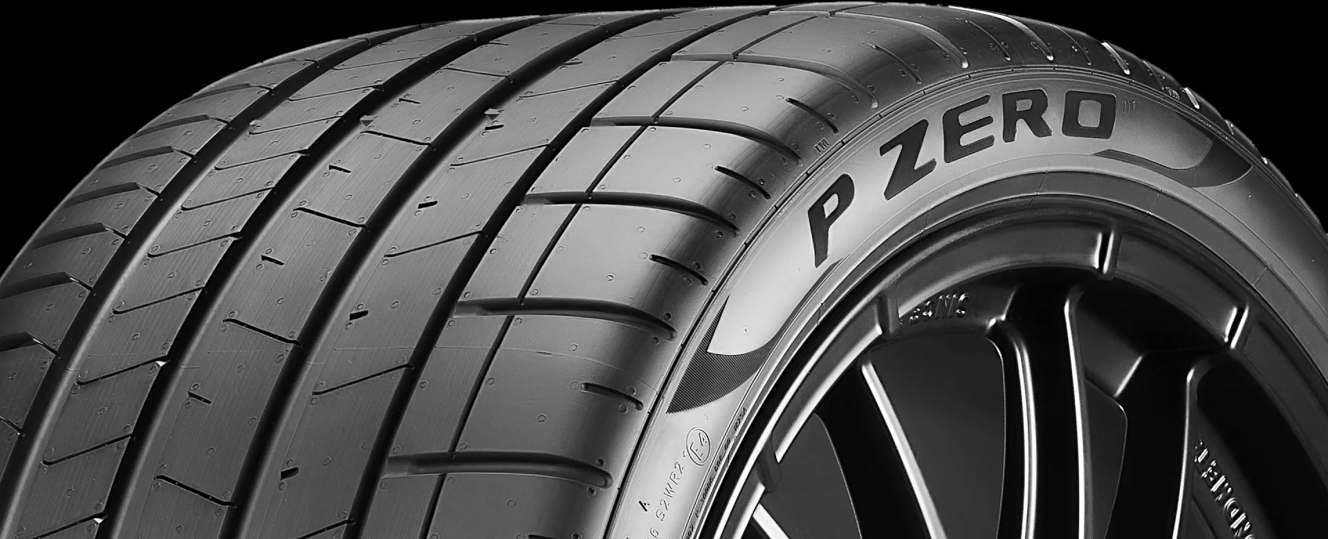 Baner Pirelli P Zero PZ4