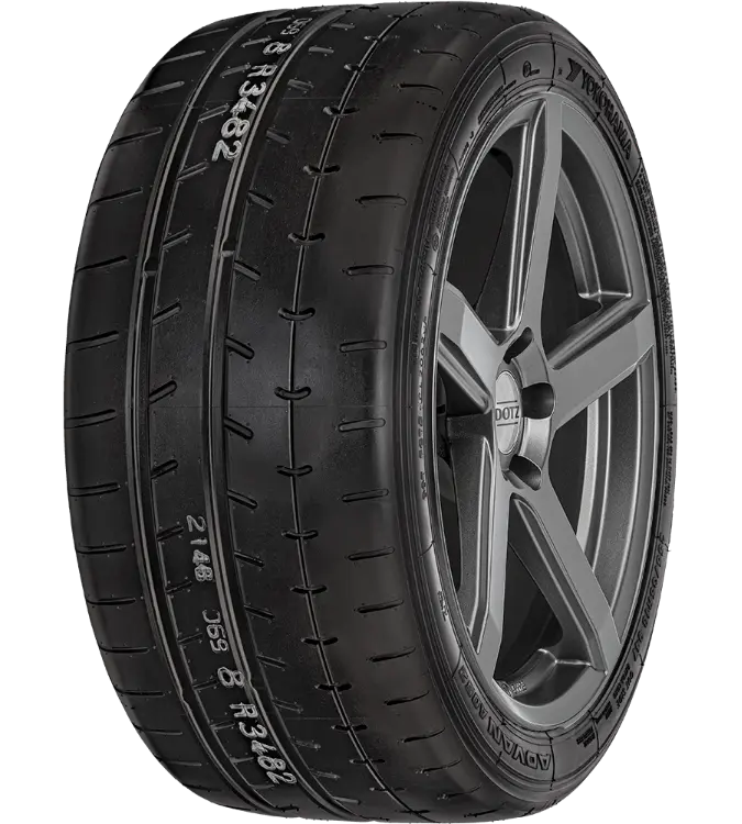 Yokohama Advan A052 265/45 R18 104 Y XL