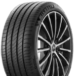 Zbliżenie bieżnika Michelin Primacy 4 245/40 R18 97 Y XL, MO