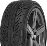 Zbliżenie bieżnika Yokohama Advan Neova AD08RS 225/40 R18 88 W