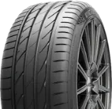 Zbliżenie bieżnika Maxxis Victra Sport 5 VS5 SUV 235/65 R18 106 W