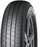 Zbliżenie bieżnika Yokohama AE30B 185/60 R15 88 H XL