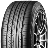Zbliżenie bieżnika Yokohama Advan dB V552 205/60 R16 92 V