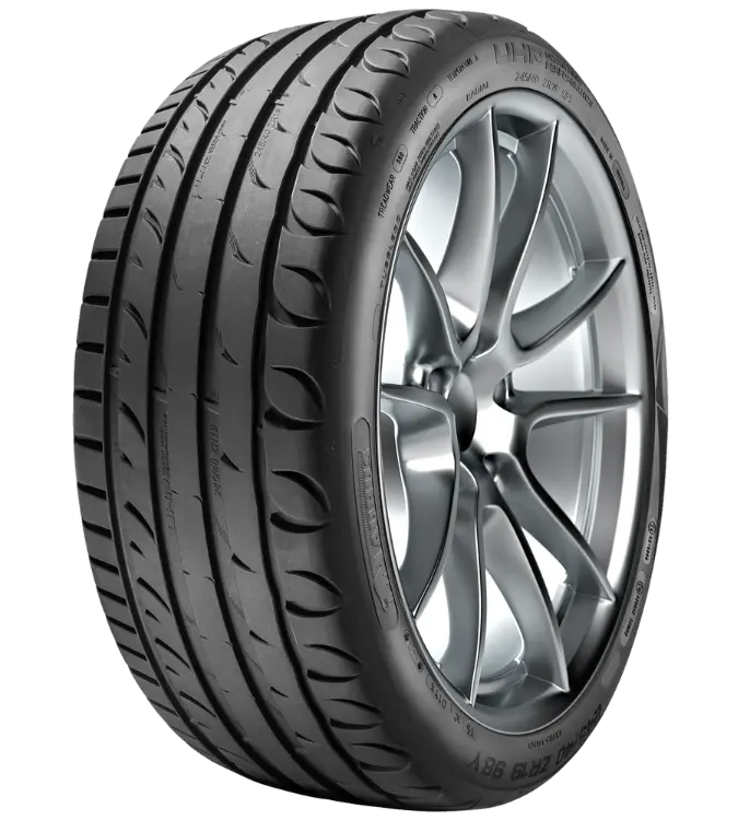 Taurus Ultra High Performance 215/55 R17 94 W