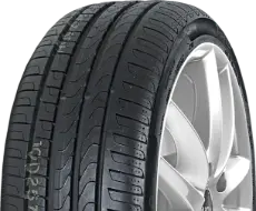 Zbliżenie bieżnika Pirelli P7 Cinturato (P7C1)