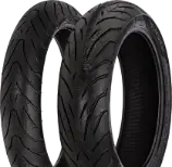 Zbliżenie bieżnika Pirelli ANGEL ST 180/55ZR17 (73 W) Tył TL M/C