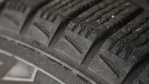  Popękane opony – co warto wiedzieć na ich temat?