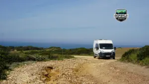 Algarve kamperem – roadtrip wzdłuż pocztówkowych klifów południowej Portugalii