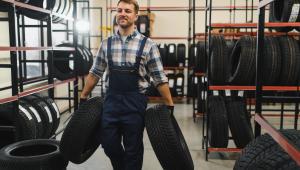 Ile waży opona samochodowa – wszystko, co musisz wiedzieć