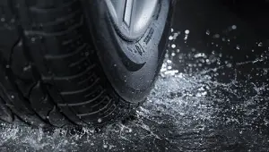 Jakie opony na deszcz warto wybrać – ranking