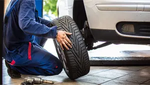 Rotacja opon – dlaczego warto zamieniać koła miejscami?