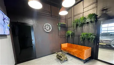 Lobo Garage