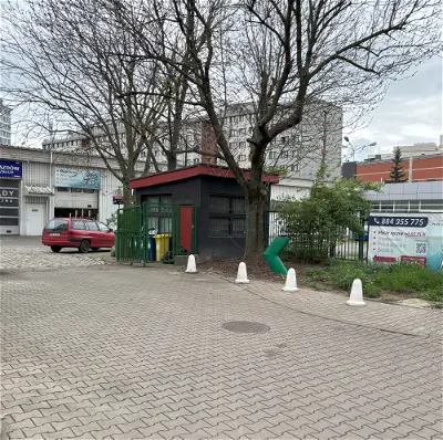 Krystal Garage