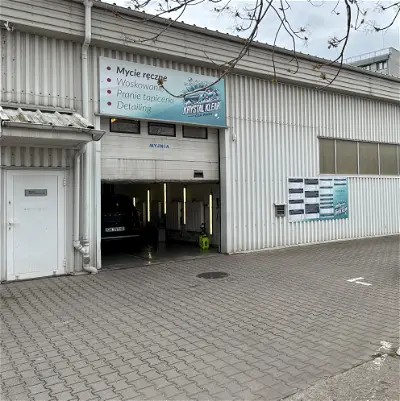 Krystal Garage