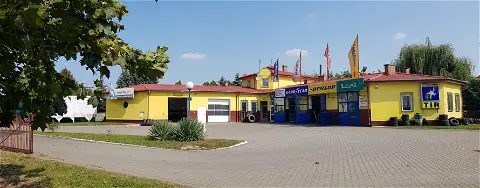 DK12 Car House